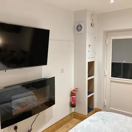 Beautiful 1-bed In