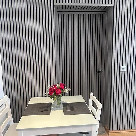 Beautiful 1-bed In פנרית'