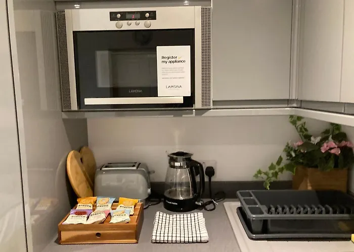 Beautiful 1-bed In בית נופש *