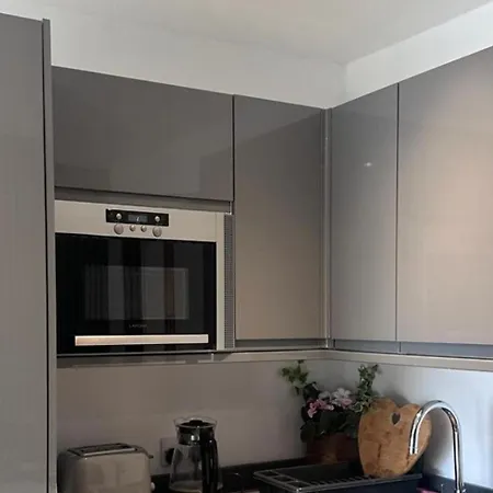 Beautiful 1-bed In Vakantiehuis *